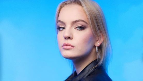 Η Dasha Navalnaya ακολουθεί τα βήματα του πατέρα της, Alexei Navalny