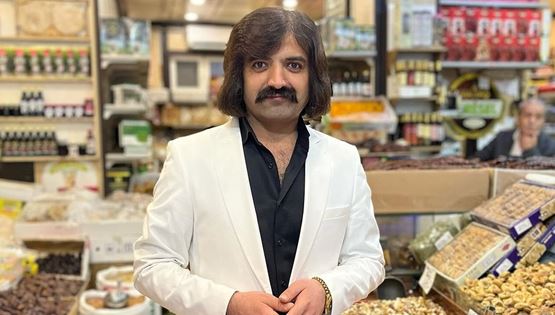 Murat Erdem, o cult Τούρκος που κάνει καριέρα στο ελληνικό TikTok