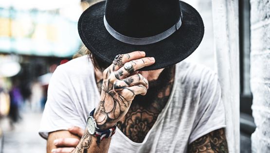 Τι λέει η ψυχολογία όσους έχουν πολλά τατουάζ