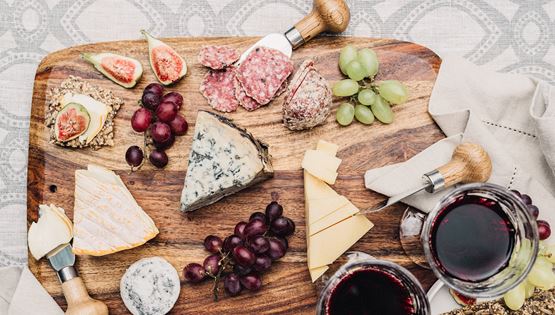 Κρασί &amp; τυρί: Tέλειος γάμος ή σίγουρο διαζύγιο;