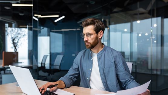 Ακατάστατο ή τακτοποιημένο; Πώς είναι το γραφείο σου και τι λέει αυτό για εσένα;