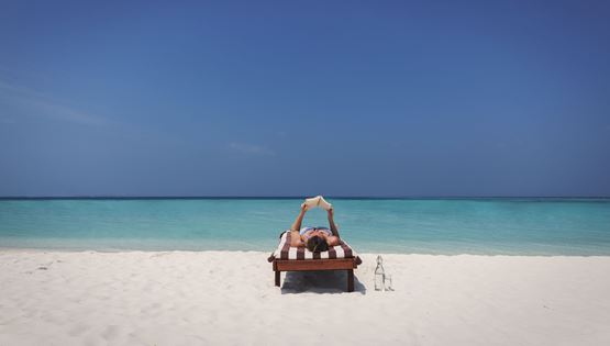 Η καλύτερη δουλειά του κόσμου: Πολυτελές resort στις Μαλδίβες ψάχνει βιβλιοπώλη