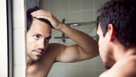 3 τρόποι για να δώσεις τέλος στην τριχόπτωση και την αραίωση μαλλιών
