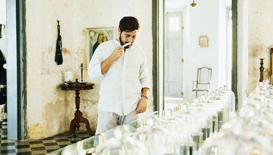 Ψεκάσου άφοβα με αυτά τα αρώματα για το καλοκαίρι