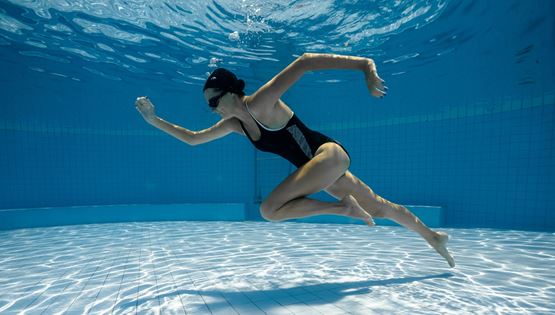 Η καλύτερη γυμναστική στις διακοπές που θα σε κάνει κομμάτια