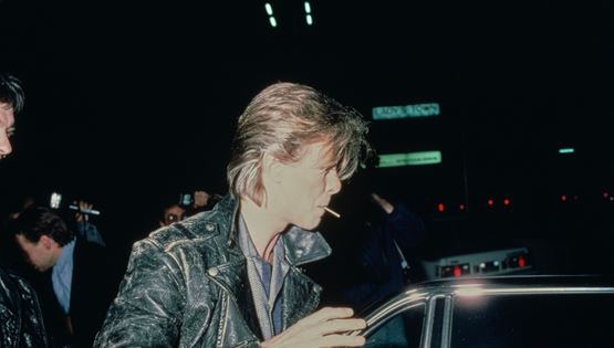 Πώς να φορέσεις ένα δερμάτινο jacket