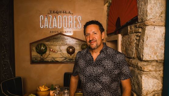 Ο Manny Hinojosa σύστησε την tequila Cazadores στην Ελλάδα