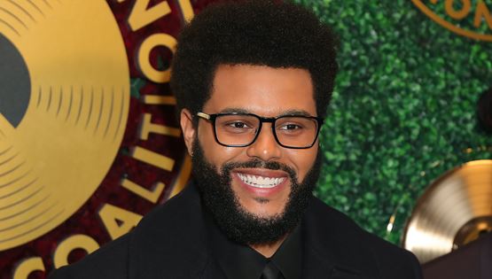 Ο Weeknd σκέφτεται να αλλάξει όνομα. Αλλά γιατί;