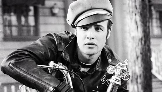 O αθεράπευτα cool Marlon Brando