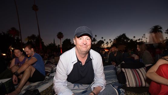 O Matthew Perry ετοιμάζει την αυτοβιογραφία του