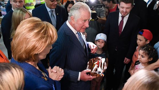 Κι όμως ο πρίγκιπας Κάρολος έπαιζε θέατρο