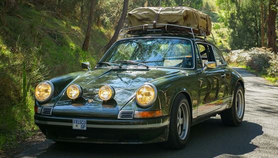 H μεταμόρφωση της Porsche 911 σε απόλυτο road trip αυτοκίνητο