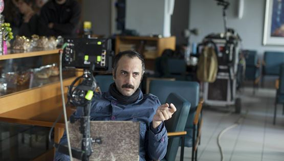 Μπάμπη Μακρίδη γιατί κάποιοι θα έκαναν τα πάντα για να είναι λυπημένοι;