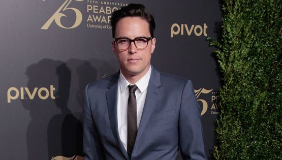 Ο σκηνοθέτης του Bond 25 ντύνεται καλύτερα από τον 007