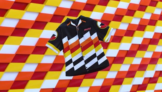 Ο οίκος Prada έχει το πόδι κολλημένο στο γκάζι