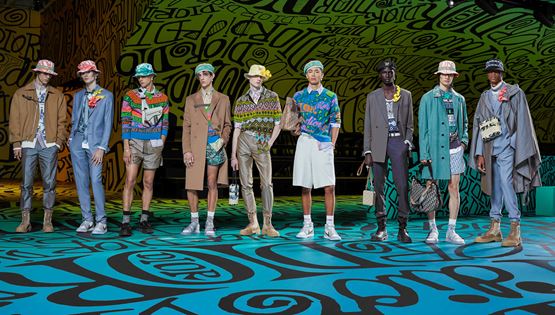 Έτσι δημιούργησε τα φανταστικά prints ο Dior Men με τον Shawn Stussy