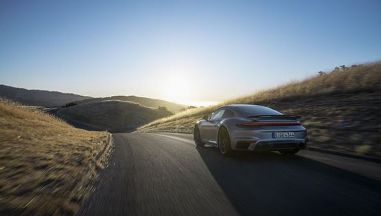 Η επετειακή Porsche 911 για τα 50 χρόνια της turbo