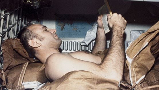 Τρικ για καλύτερο ύπνο από τους αστροναύτες της NASA