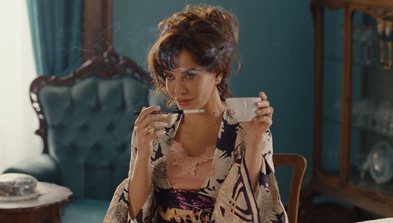 Σε άλλα νέα, η Δήμητρα Ματσούκα είναι η Σοράγια της ελληνικής τηλεόρασης