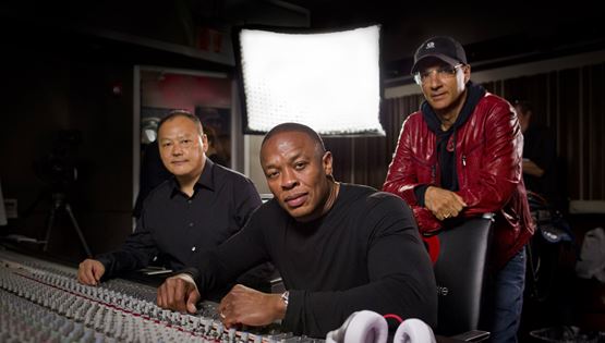 6 ηχηρά μουσικά ντοκιμαντέρ που θα βρεις στο Netflix