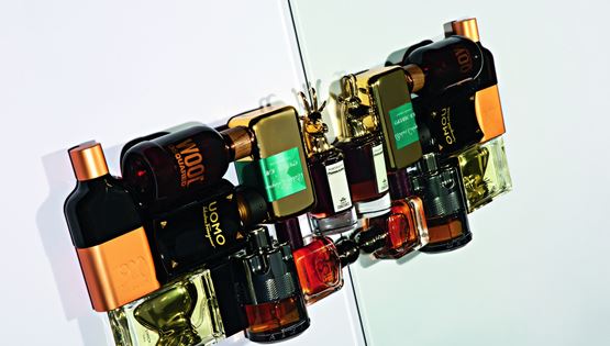 7 ξυλώδη και πικάντικα αντρικά αρώματα