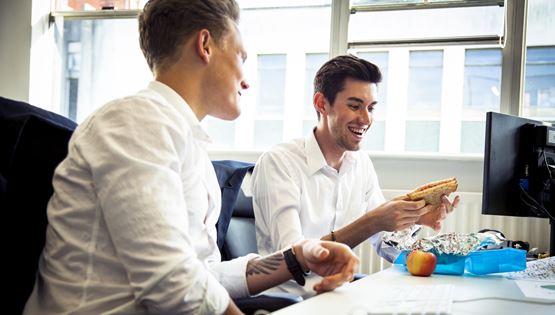 Πώς θα τρως μεσημεριανό στο γραφείο σαν κύριος