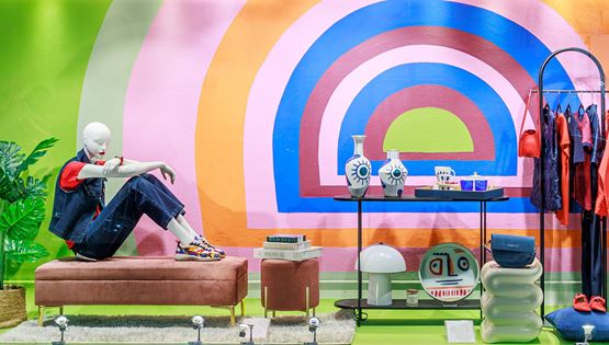 Μόλις εντοπίσαμε τις πιο δημιουργικές βιτρίνες στην Αθήνα