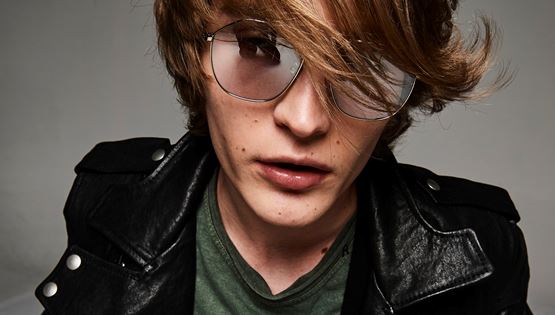 Η μόδα ποτέ δεν έπαψε να αγαπά το ροκ