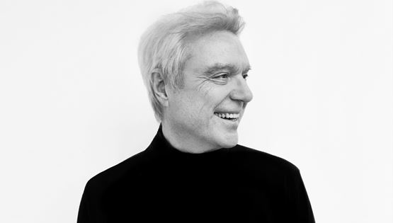 Μόλις ακούσαμε -και είδαμε- το πρώτο single του David Byrne μετά από 7 χρόνια