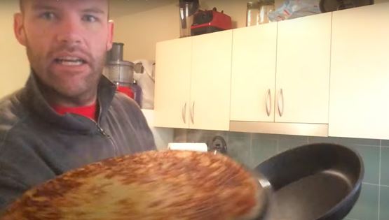 Ένας άντρας έτρωγε μόνο πατάτες για έναν χρόνο και ιδού τι του συνέβη (video)