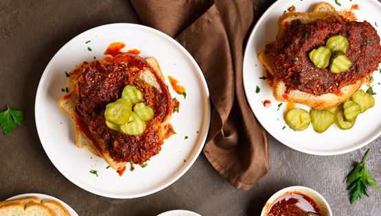 Το τηγανητό κοτόπουλο θέλει Bloody Mary sauce