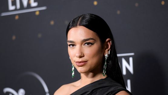Η Dua Lipa είναι και επίσημα Αλβανίδα