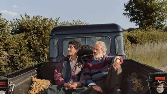 Paul Smith Loves Barbour: Όταν η βρετανική κομψότητα αποκτά νέο, τολμηρό λεξιλόγιο