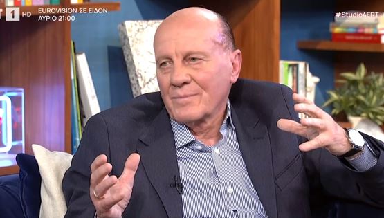 Ο Μίμης Δομάζος δε θέλει να μιλά για τη Βίκυ Μοσχολιού