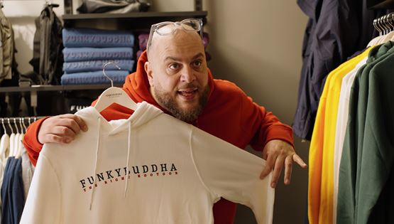 Το σωστό 'how-to shop' στην Black Friday από τον Φάνη Λαμπρόπουλο