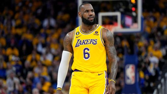 Ένας σκύλος στο Λος Άντζελες είναι πιο διάσημος από τον Lebron James