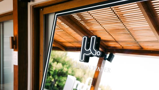 μ. Artisan Water: μ.οναδικές στιγμές στο Esquire Summerhouse