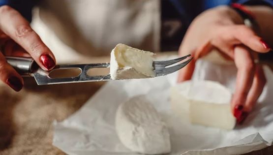 Τι συμβαίνει όταν το παρακάνεις με το τυρί