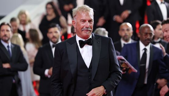 Ο Kevin Costner χειροκροτήθηκε στις Κάννες επί 10(!) συνεχόμενα λεπτά
