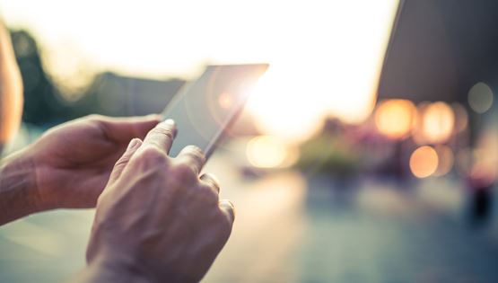 Προσθέτοντας κάποιον στο WhatsApp, με μία μόνο φωτογραφία