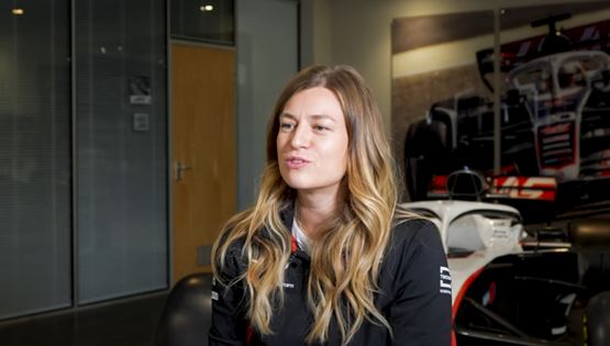 Laura Mueller: Αυτή είναι η πρώτη γυναίκα επικεφαλής μηχανικός στην F1