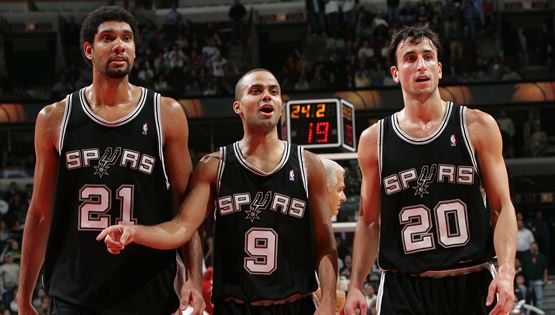 Οι Spurs απέσυραν τη φανέλα του κορυφαίου Manu Ginobili