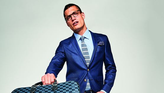 6 βήματα για να δώσεις νέα πνοή στο navy blazer