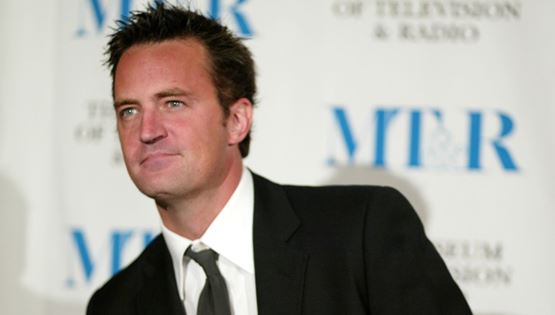 Τα &#39;Φιλαράκια&#39; συνόδευσαν τον Matthew Perry στην τελευταία του κατοικία