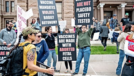 Δώστε 1.000 δολάρια σε όσους δεν θέλουν να εμβολιαστούν