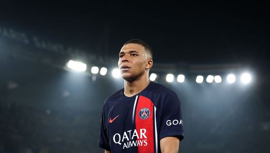 Κάποιοι χάκαραν τον Kylian Mbappé και είπαν "νάνο' τον Lionel Messi