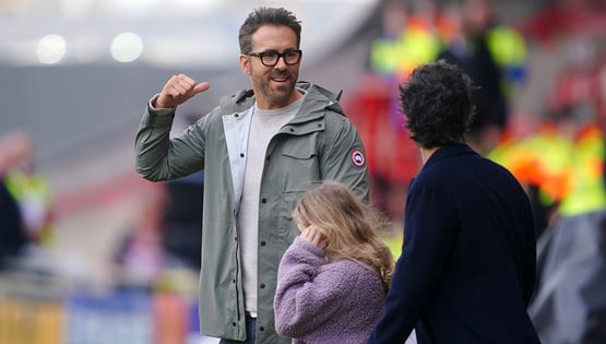 Μετά την ουαλική Ρέξαμ, ο Ryan Reynolds επενδύει σε μία ακόμη ποδοσφαιρική ομάδα