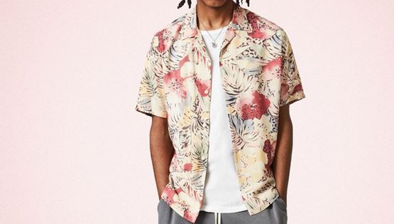 Τα πιο cool χαβανέζικα πουκάμισα ταιριάζουν με τα πάντα