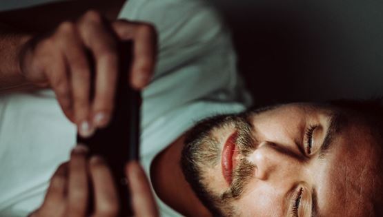 Πώς να κρατήσεις τα μάτια σου υγιή με τη νέα λειτουργία του iPhone