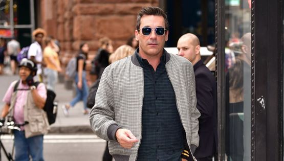 Το bomber jacket που θα φοράς όλο τον χειμώνα